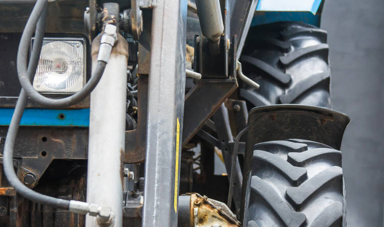 ¿Es bueno usar aceite sintético en un tractor?