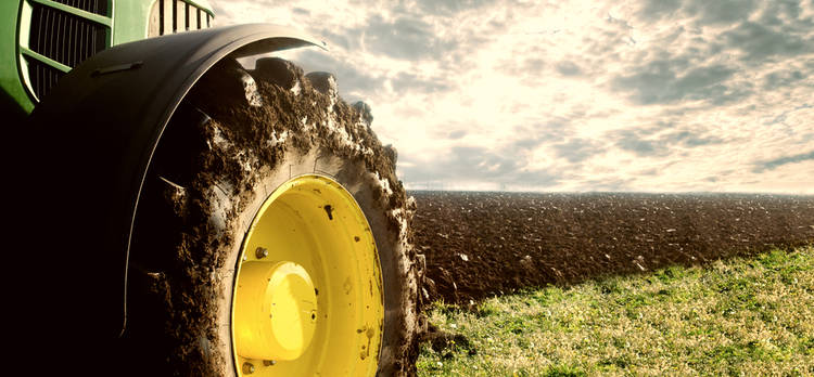 Dentro del Motor de un Tractor