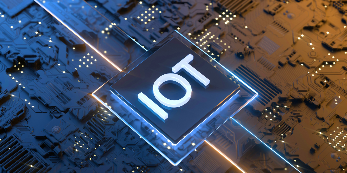 Internet of Things (IoT) en Maquinaria Industrial: ¿Cómo Mejora la eficiencia y el Mantenimiento?