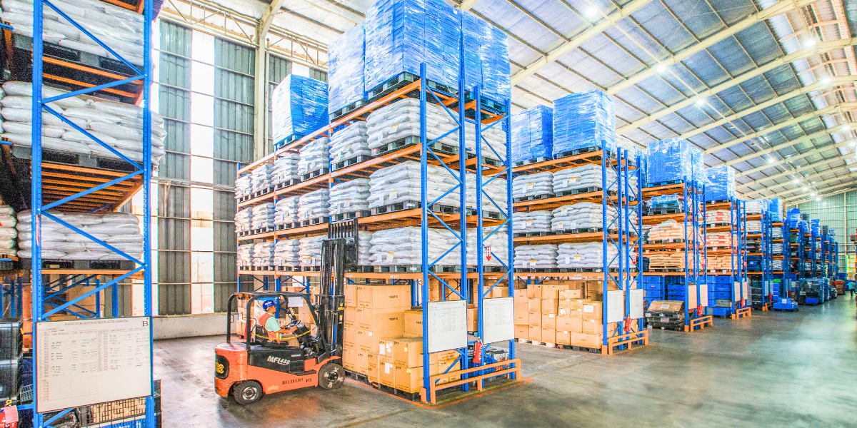 ¿Cómo Almacenar y Manipular Lubricantes Industriales de Forma Segura?